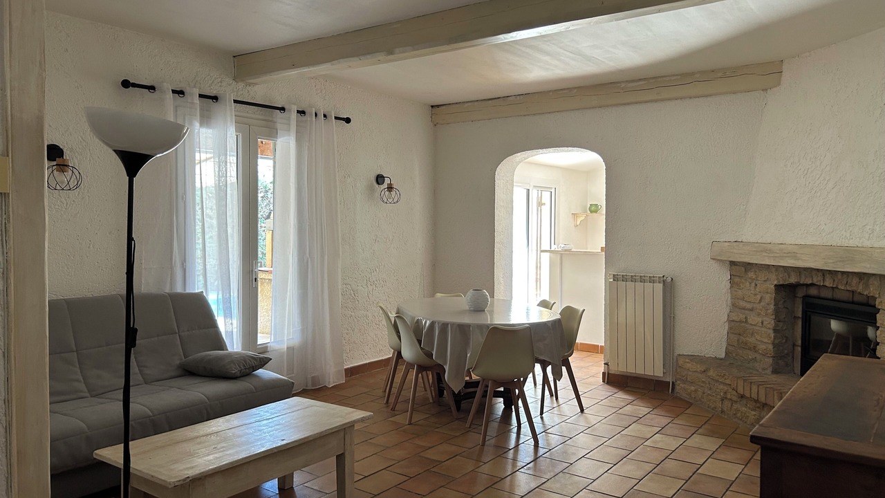 Photo of Livingroom in Mouries