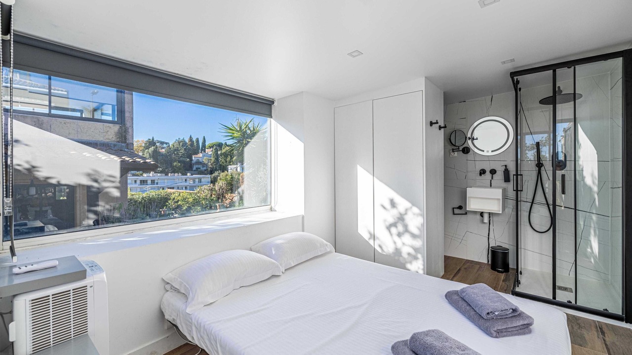 Photo of Bedroom in Carnot