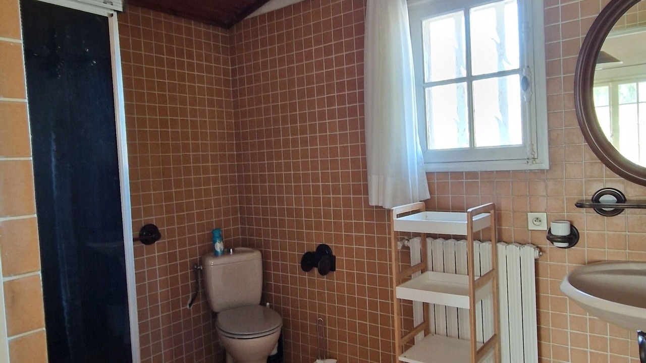 Photo of Bathroom in Saint-Martin-de-Crau