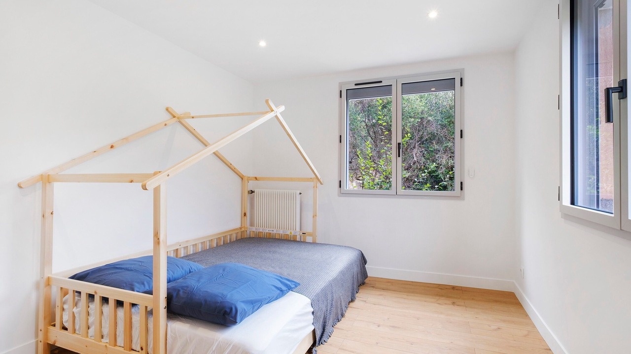 Photo of Bedroom in Drap