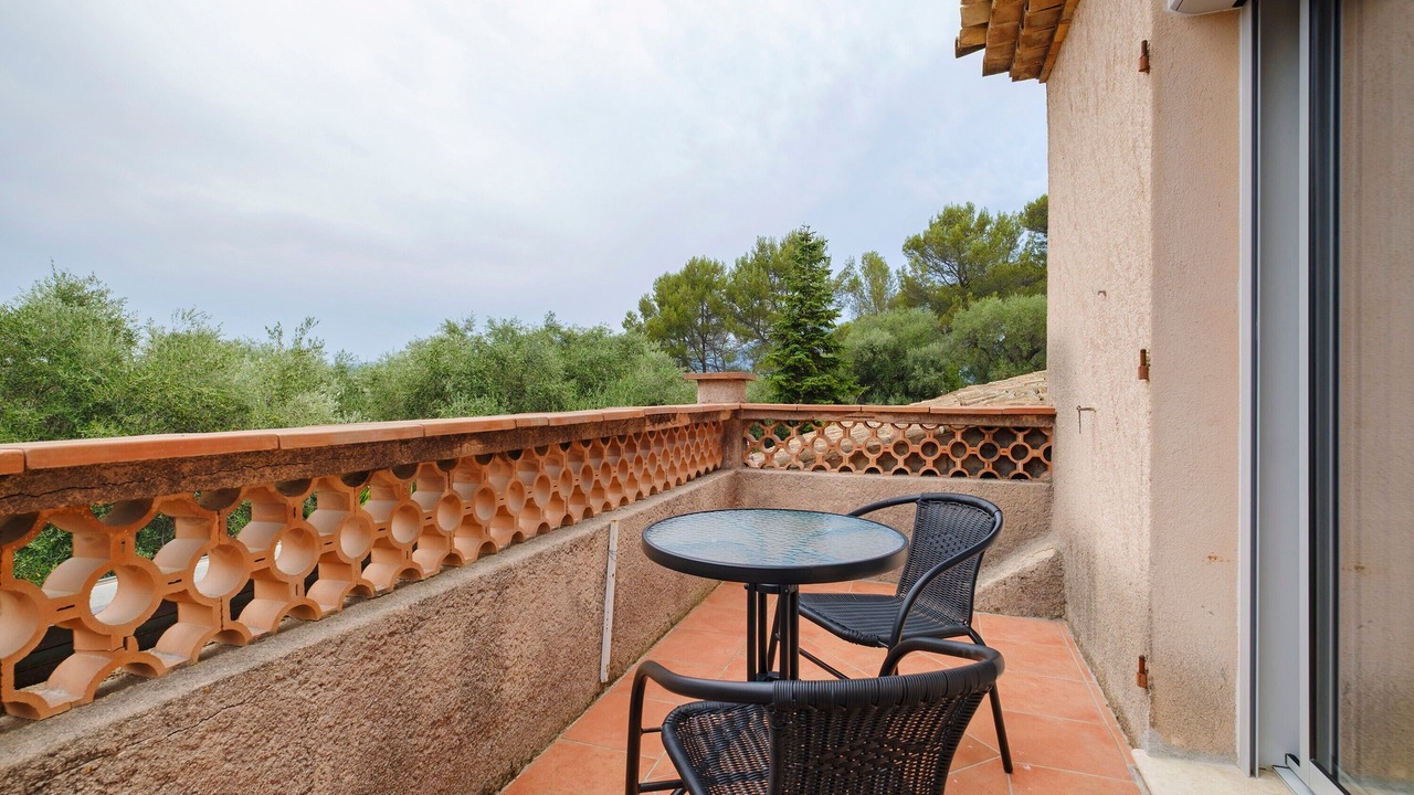 Photo of Outdoor in Drap