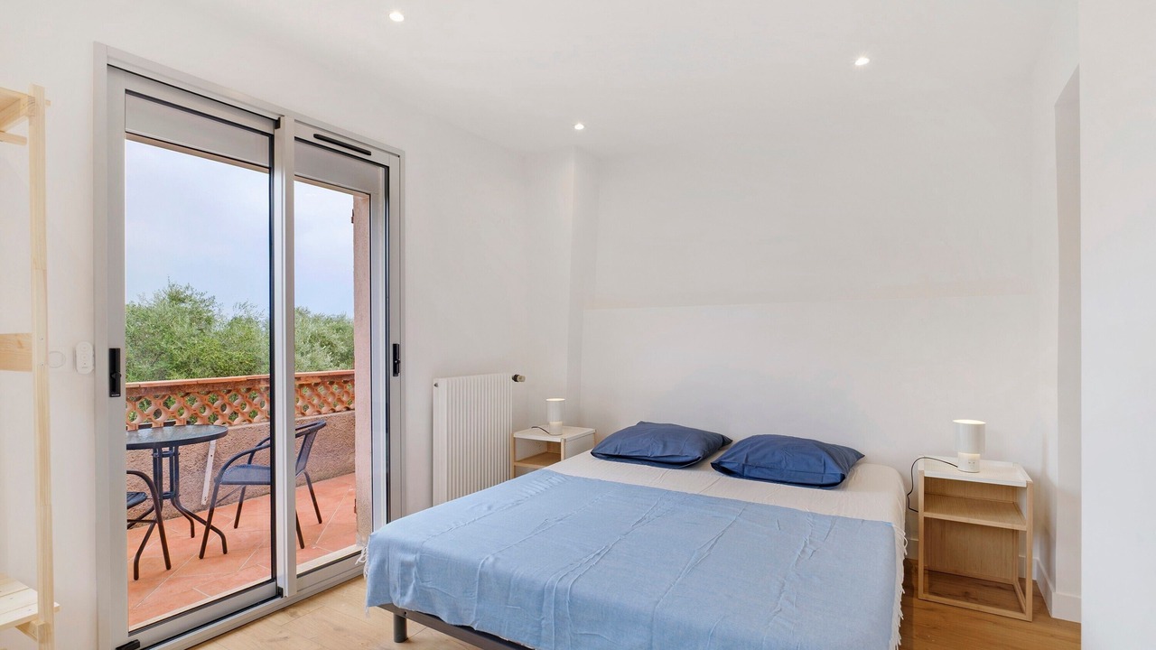 Photo of Bedroom in Drap