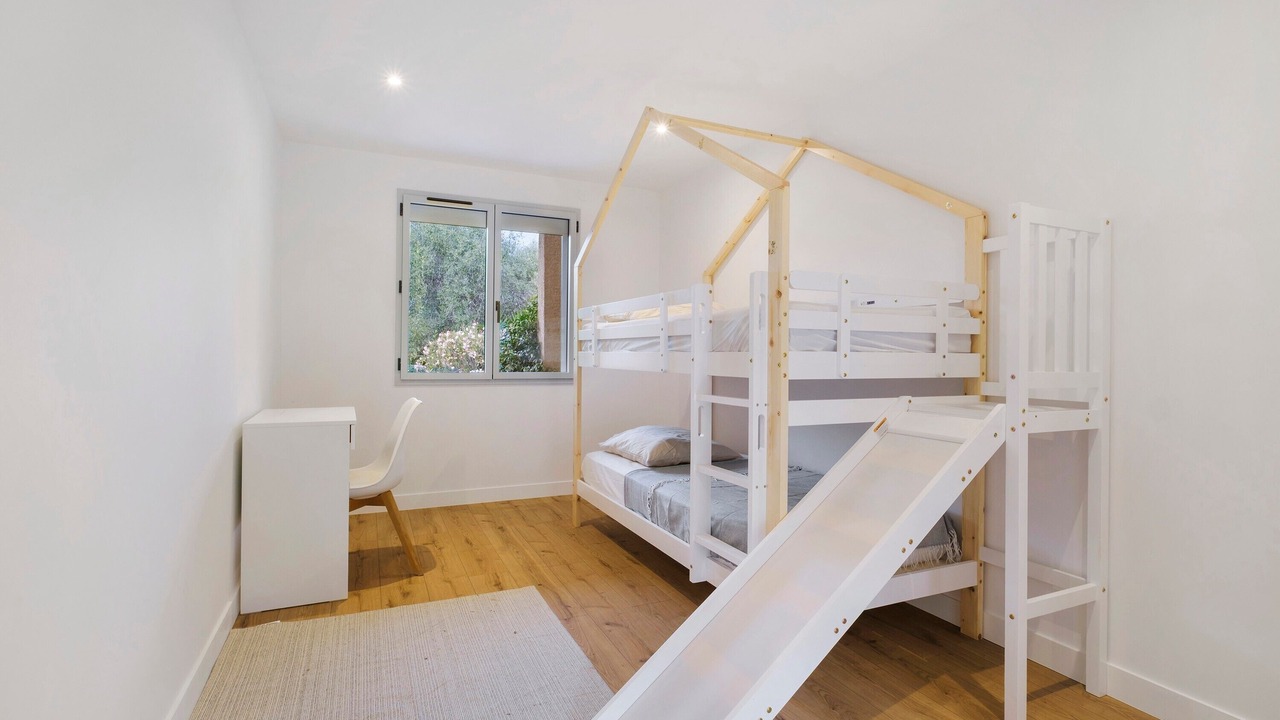 Photo of Bedroom in Drap