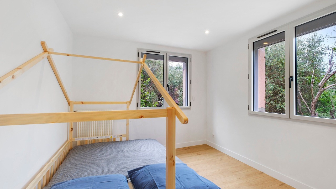 Photo of Bedroom in Drap