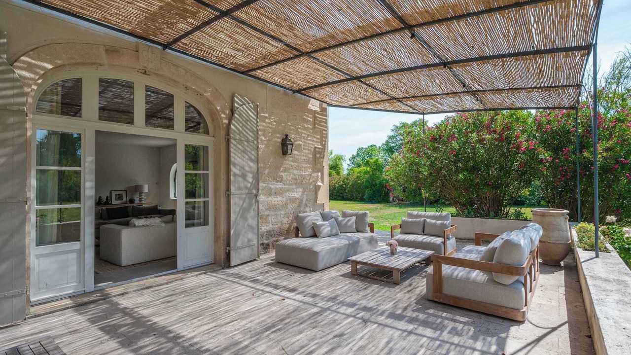 Photo of Patio Balcony in St.-Remy-de-Provence
