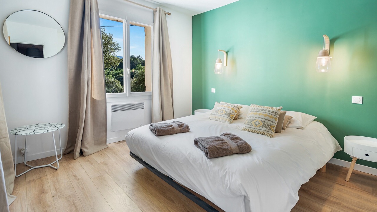 Photo of Bedroom in Saint-Maximin-la-Sainte-Baume