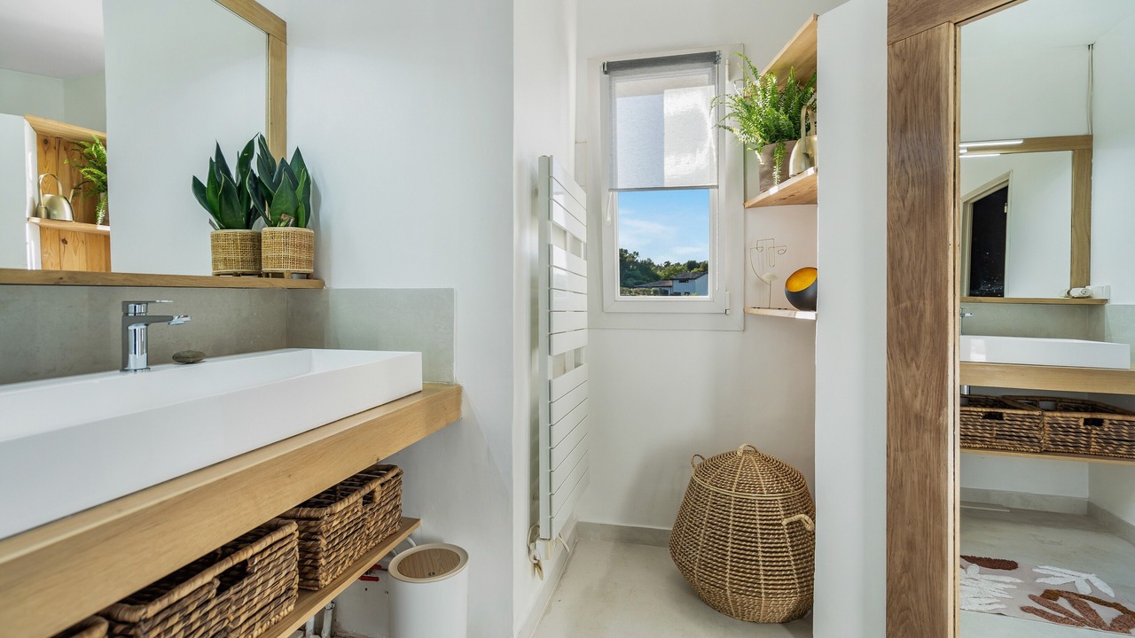 Photo of Bathroom in Saint-Maximin-la-Sainte-Baume