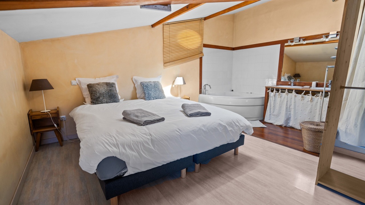 Photo of Bedroom in Saint-Maximin-la-Sainte-Baume