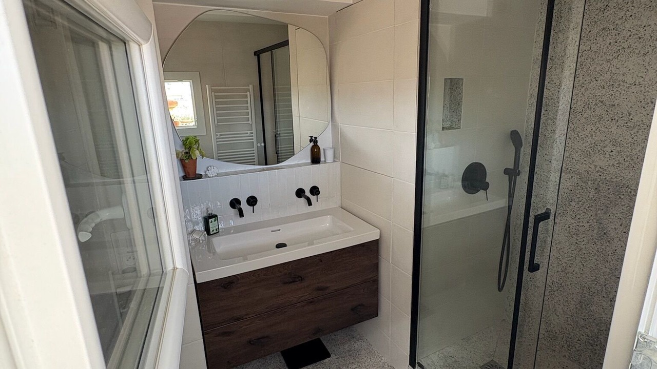 Photo of Bathroom in 8th Arrondissement