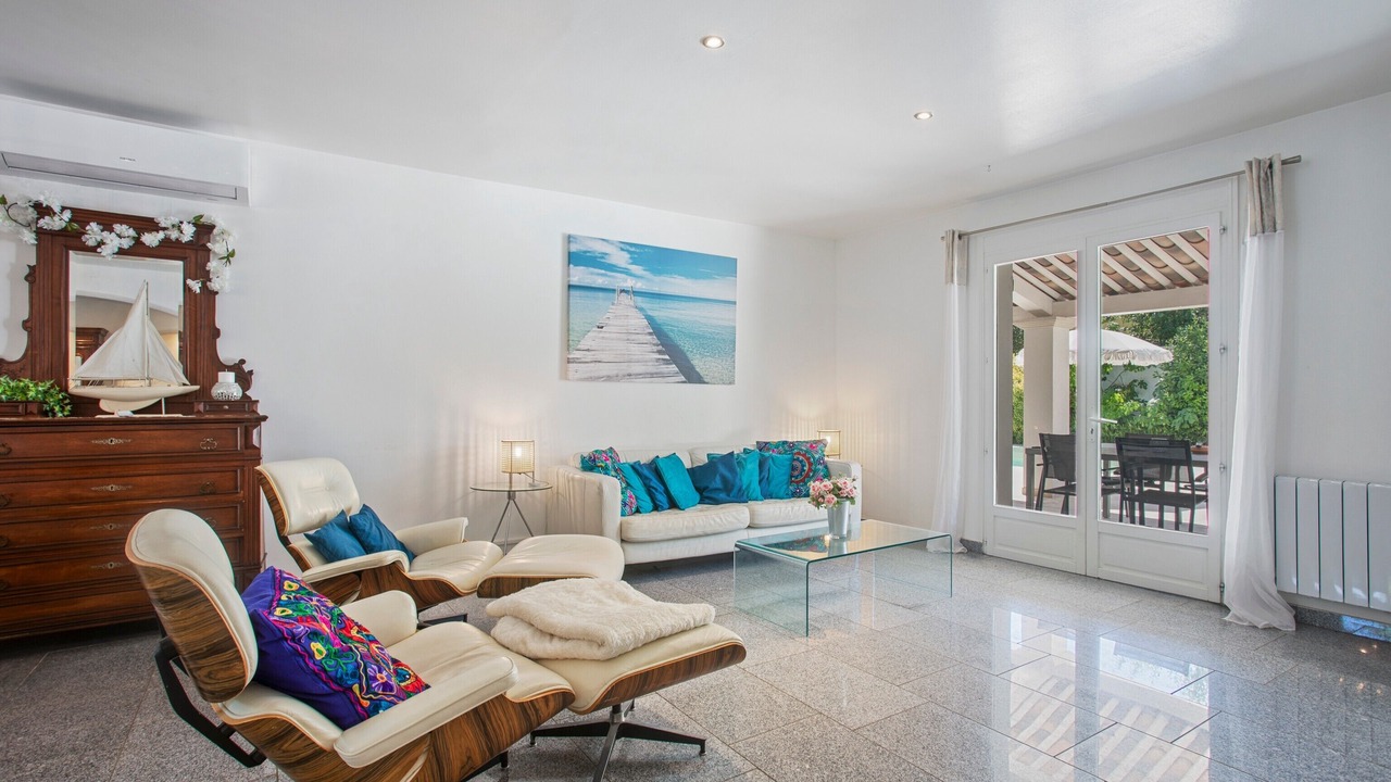 Photo of Livingroom in Cabasse