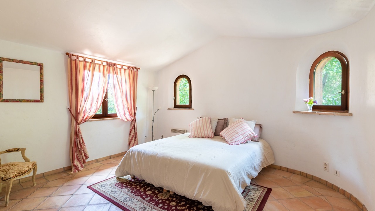 Photo of Bedroom in Saint-Cezaire-sur-Siagne