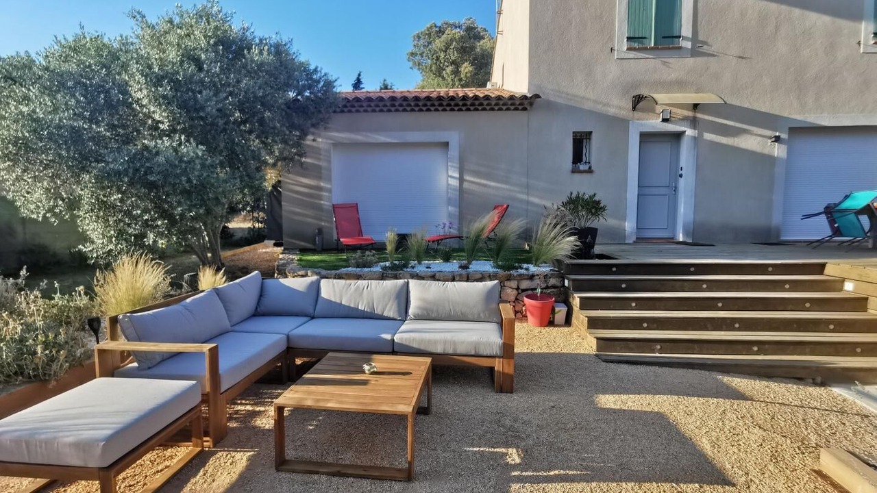 Photo of Patio Balcony in Pourrieres