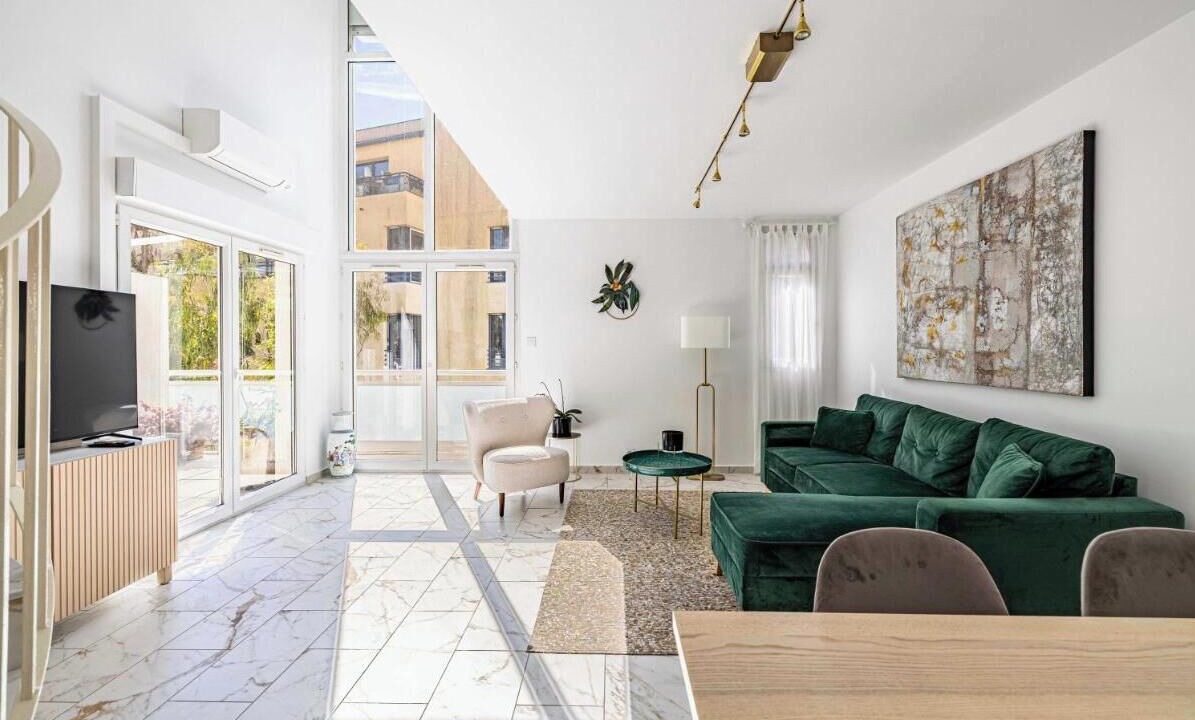 Photo of Livingroom in Prado - Republique