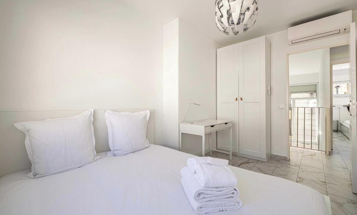 Photo of Bedroom in Prado - Republique