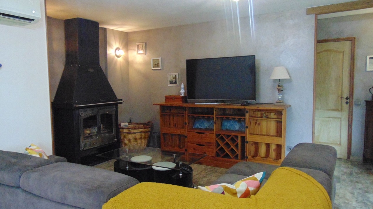Photo of Livingroom in Revest-Saint-Martin