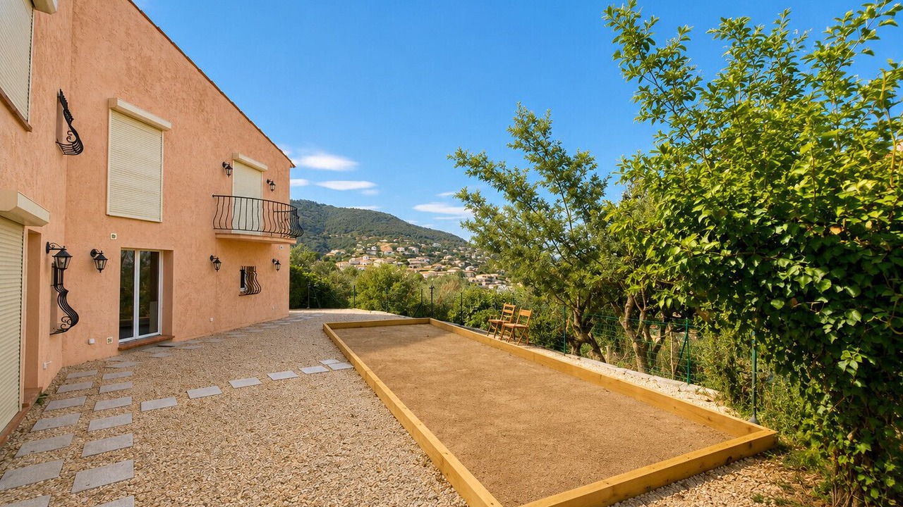 Photo of Patio Balcony in Les Termes