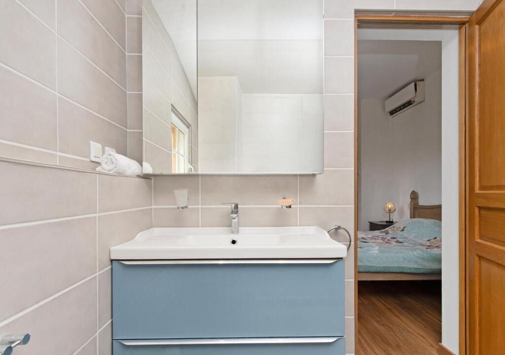 Photo of Bathroom in Flayosc