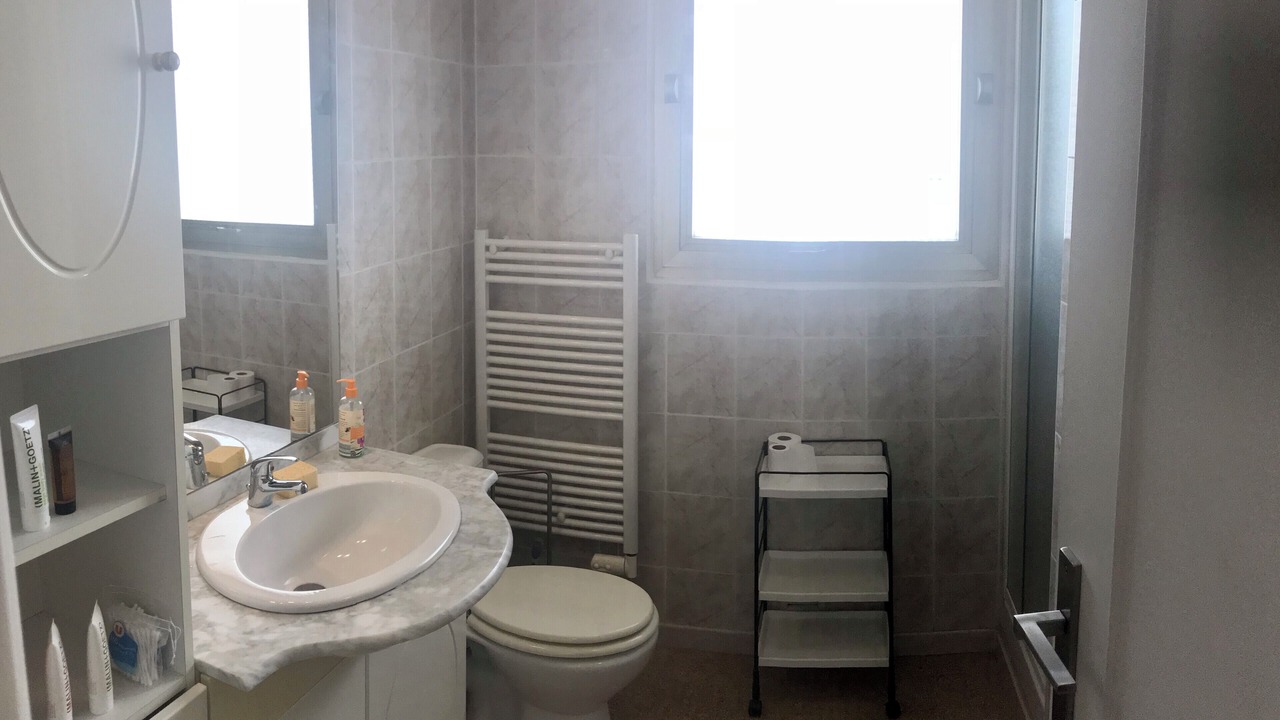 Photo of Bathroom in Carnot