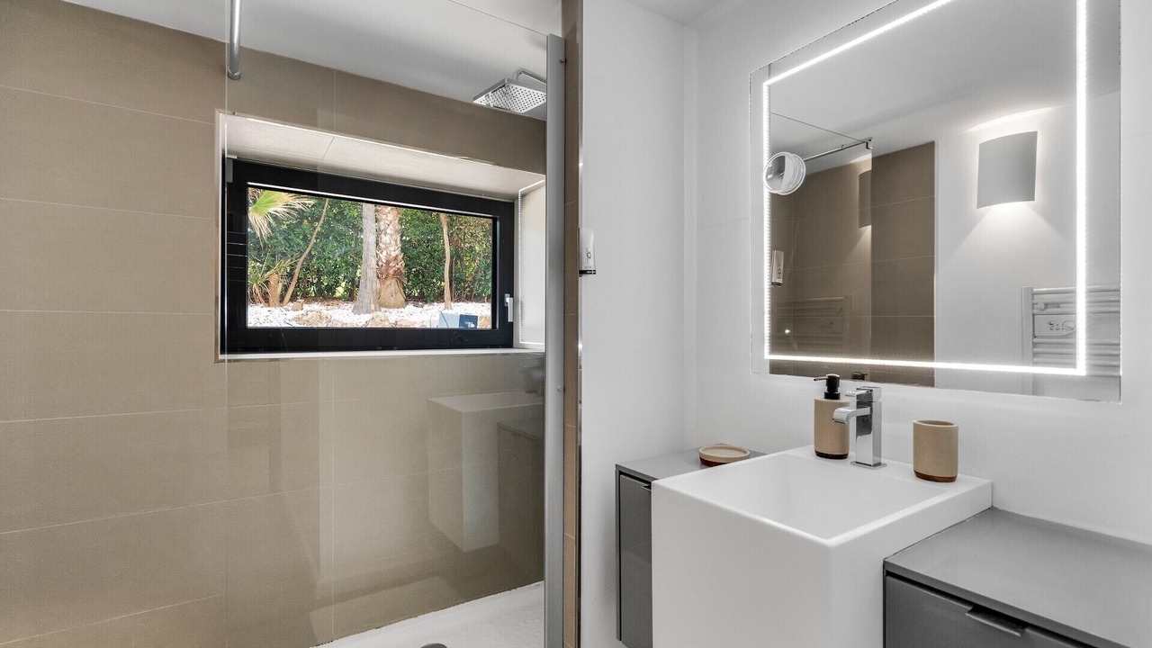 Photo of Bathroom in Saint-Aygulf