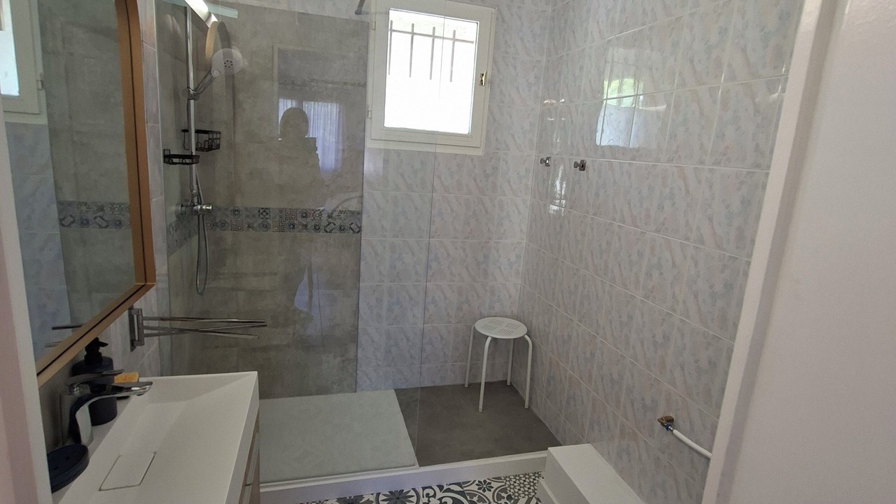 Photo of Bathroom in Vance-Luberon-Verdon Agglomeration
