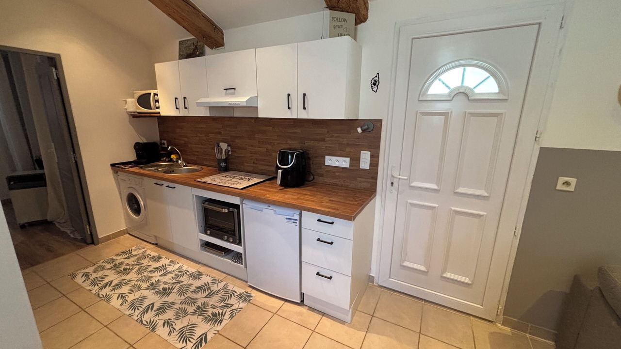 Photo of Kitchen in Castellet-les-Sausses