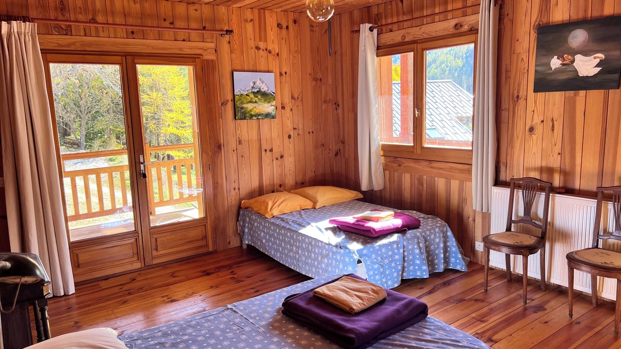 Photo of Bedroom in Molines-en-Queyras
