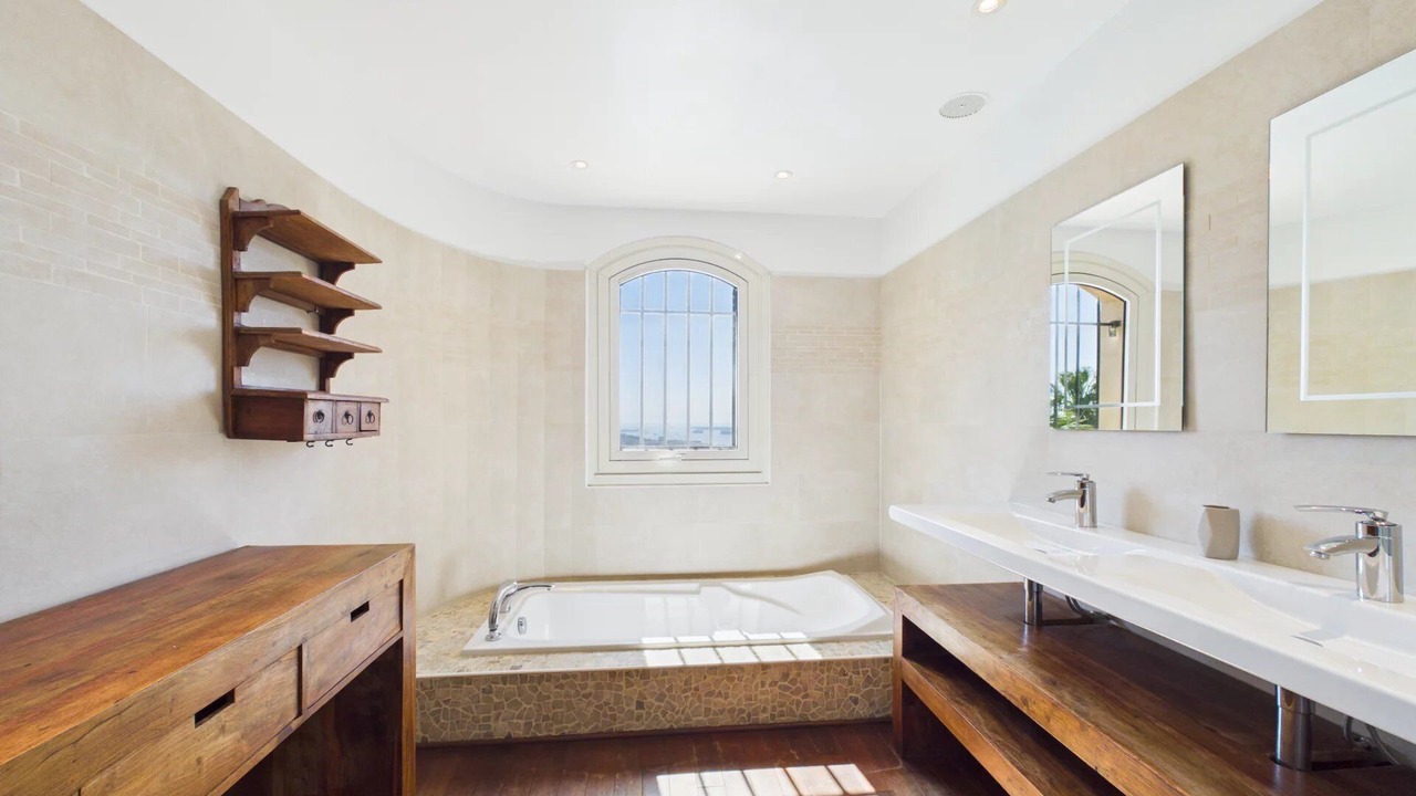 Photo of Bathroom in Mandelieu-La-Napoule