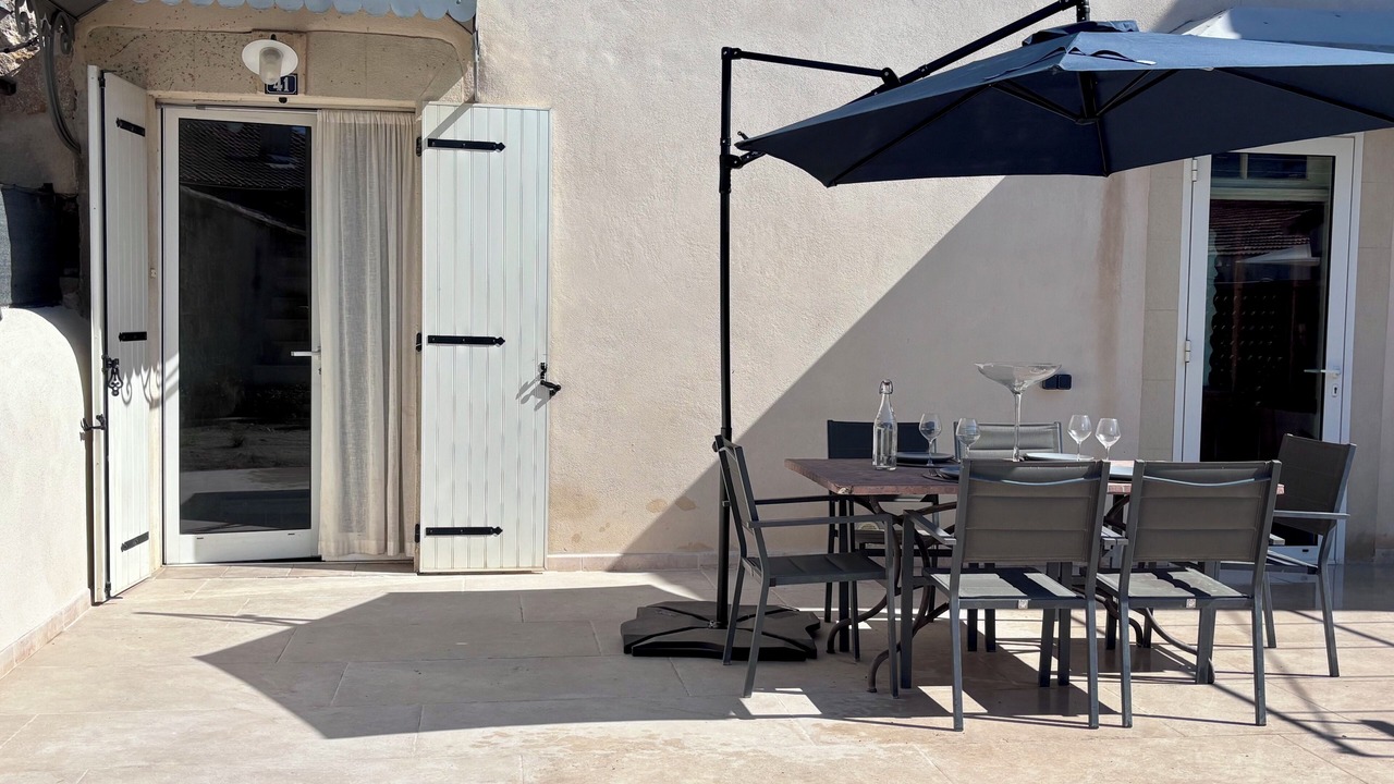 Photo of Outdoor in Mouries