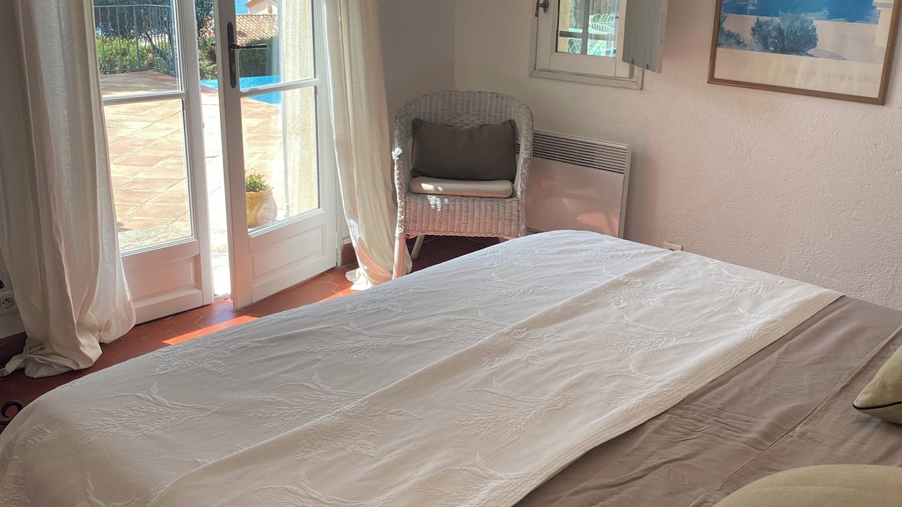 Photo of Bedroom in Guerrevieille