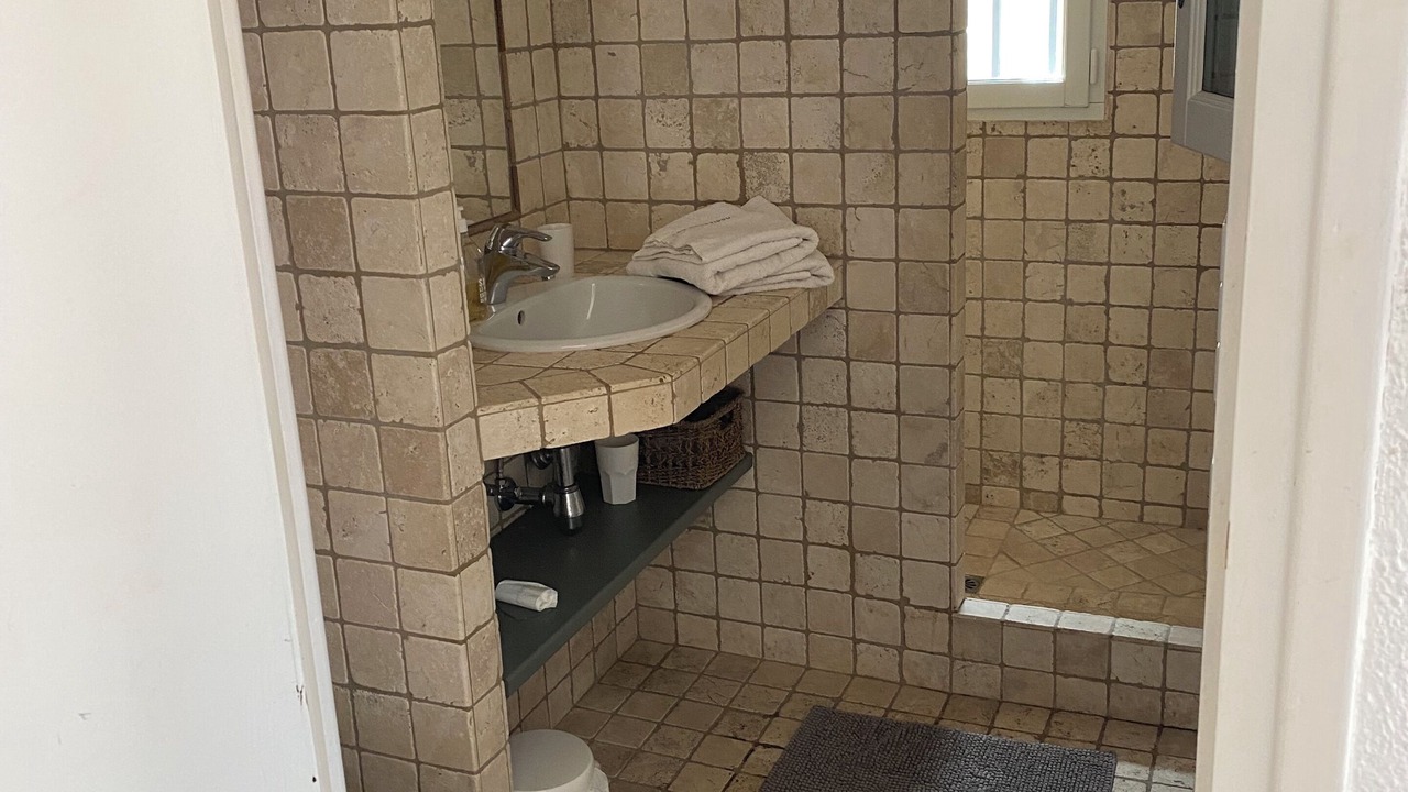 Photo of Bathroom in Guerrevieille