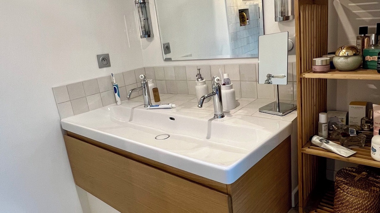 Photo of Bathroom in Saint-Lambert