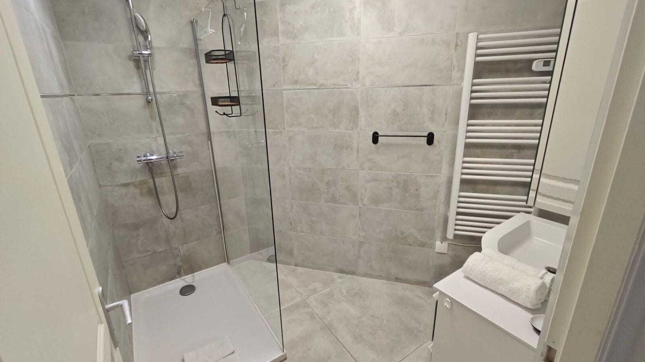 Photo of Bathroom in Liberation