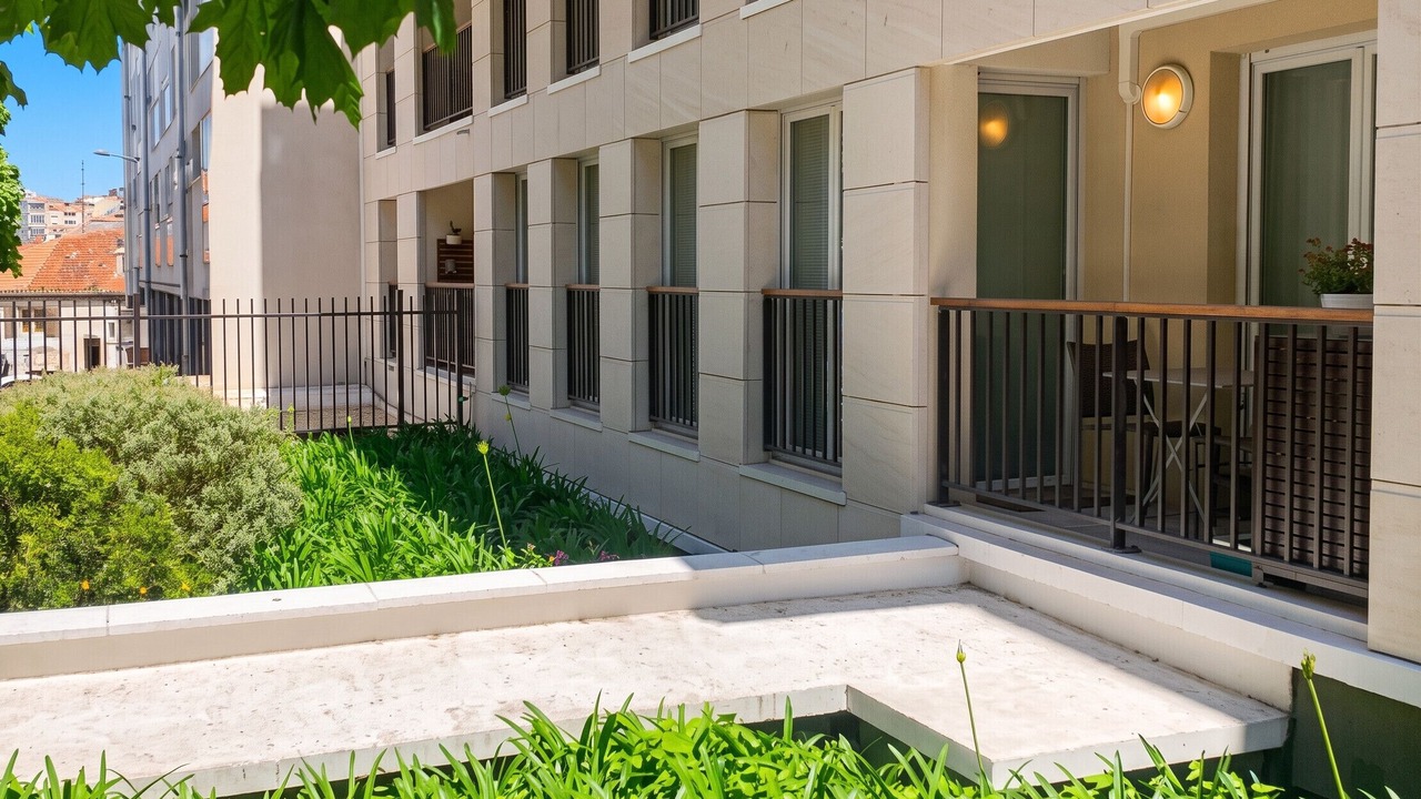 Photo of Patio Balcony in Saint-Victor