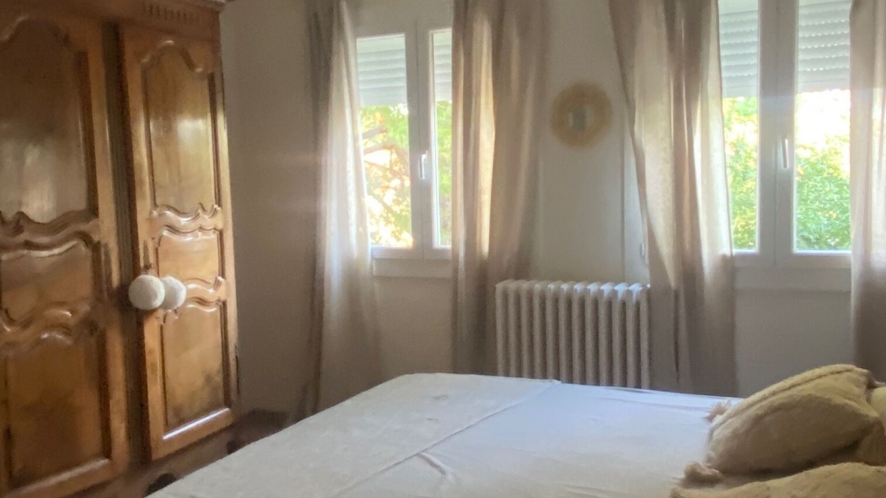 Photo of Bedroom in Saint-Saturnin-les-Avignon