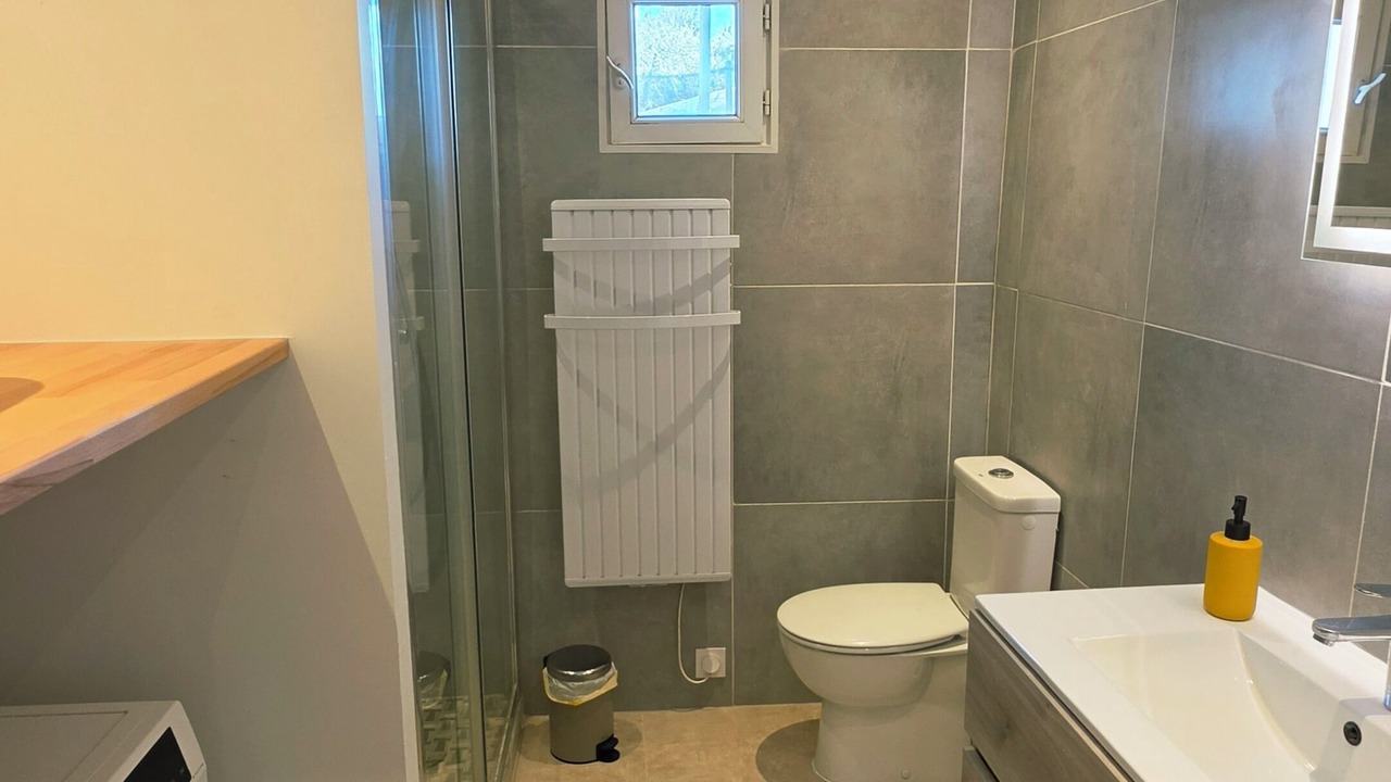 Photo of Bathroom in La Valette-du-Var