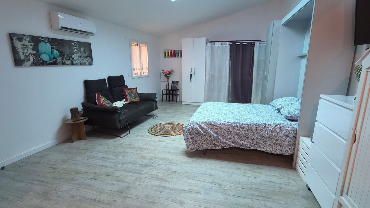 Photo of Bedroom in 12th Arrondissement