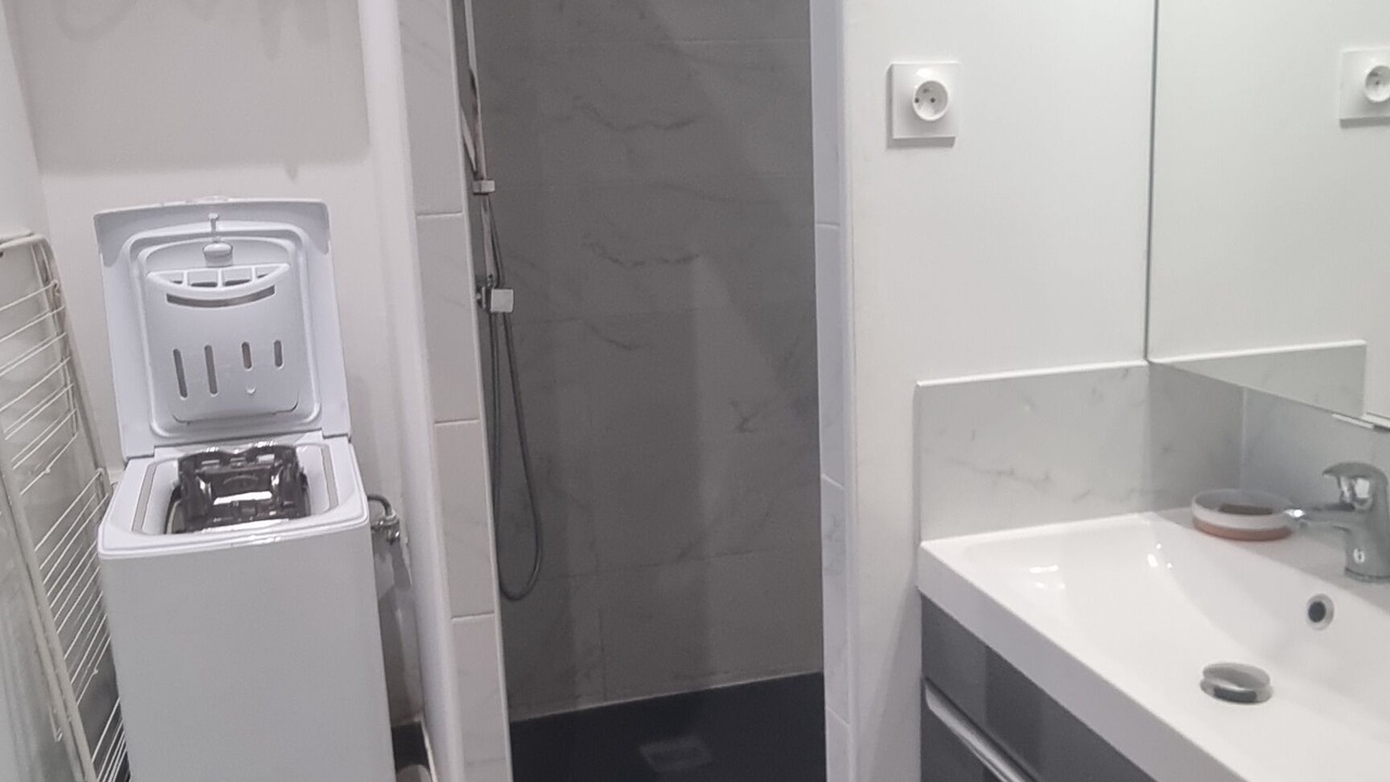 Photo of Bathroom in 12th Arrondissement