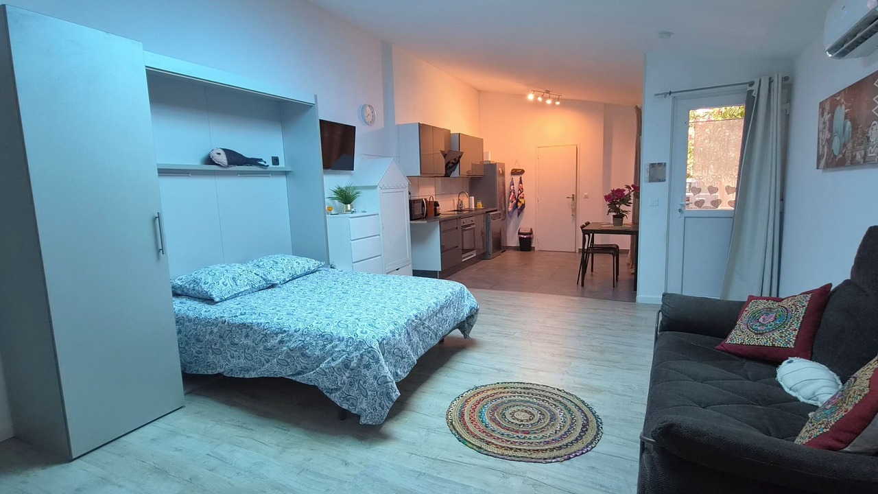 Photo of Bedroom in 12th Arrondissement