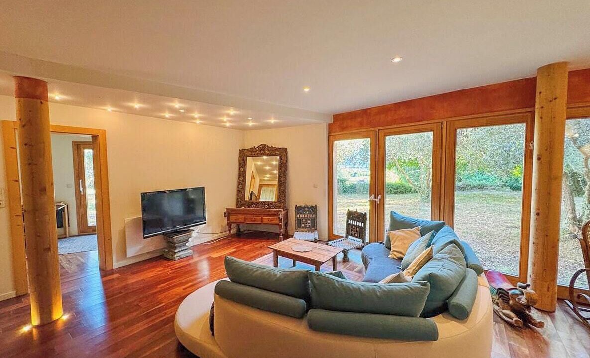 Photo of Livingroom in Cadenet