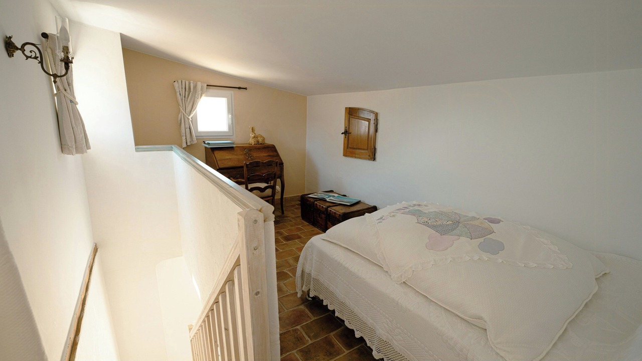 Photo of Bedroom in Carry-le-Rouet