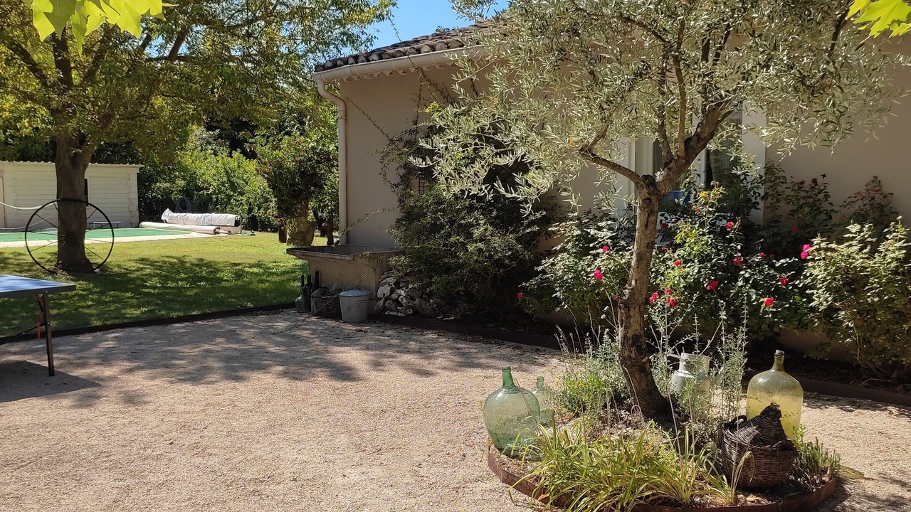 Photo of Outdoor in Velleron
