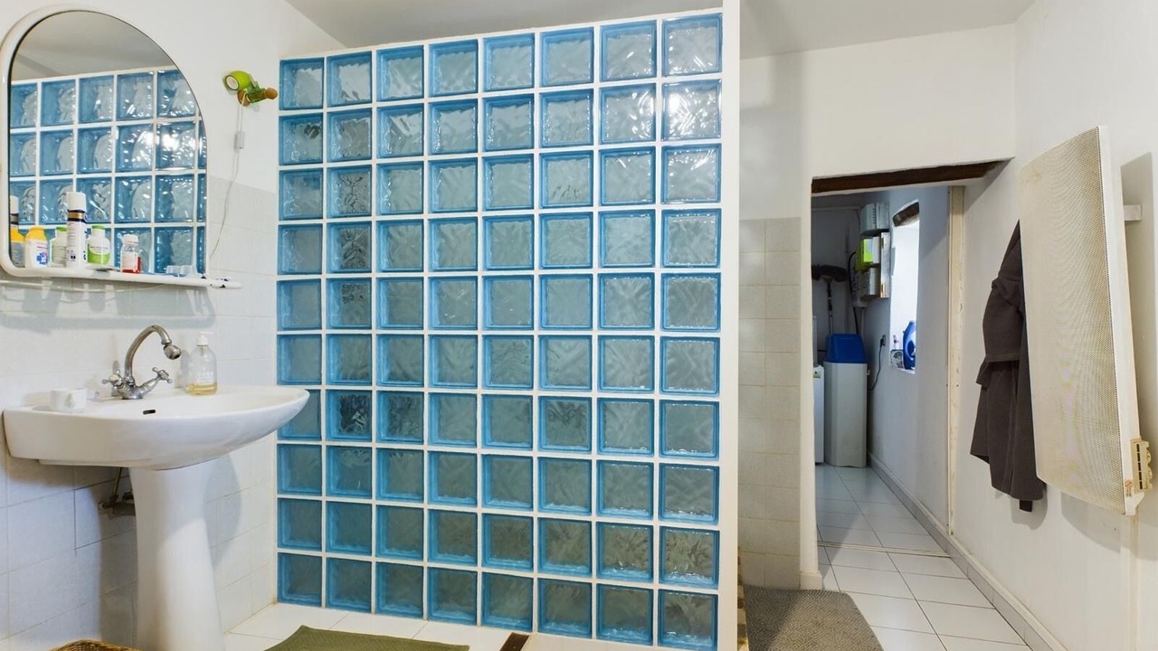Photo of Bathroom in Aurons