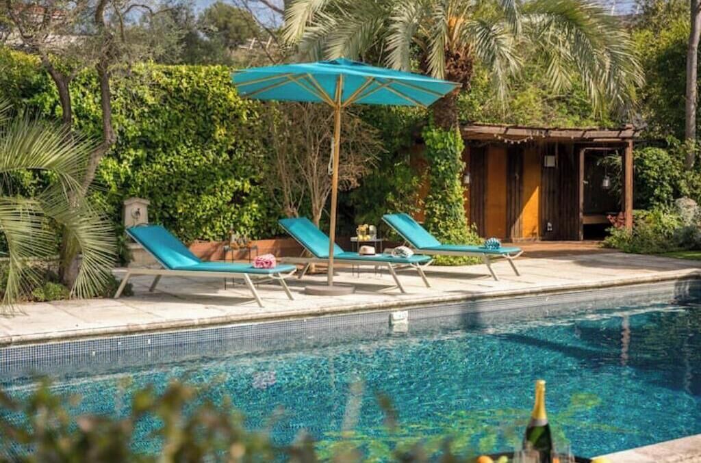 Photo of Outdoor in California - Pezou