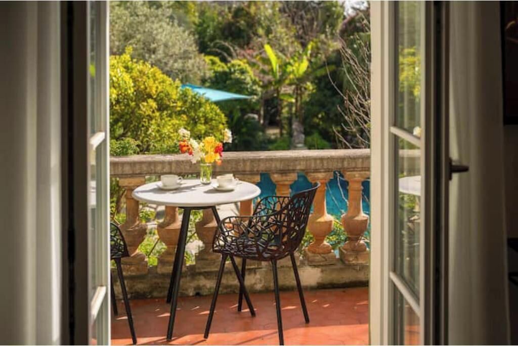 Photo of Outdoor in California - Pezou