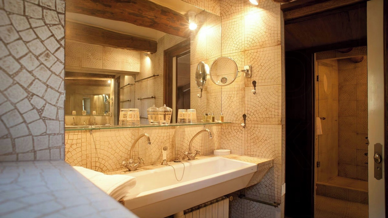 Photo of Bathroom in St.-Remy-de-Provence