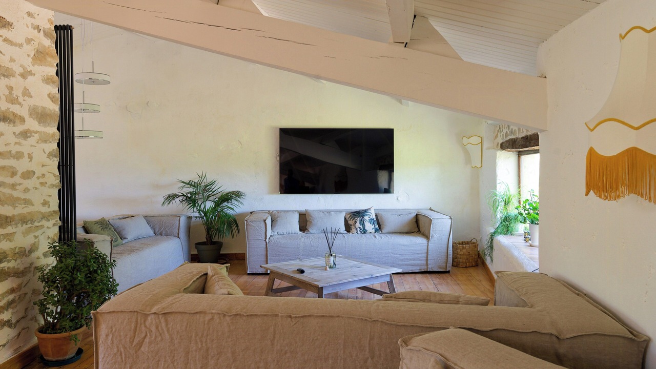 Photo of Livingroom in Chateauneuf-Val-Saint-Donat
