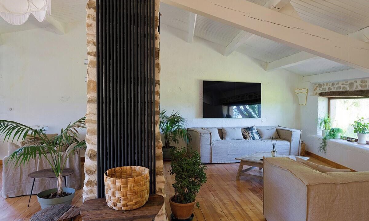 Photo of Livingroom in Chateauneuf-Val-Saint-Donat