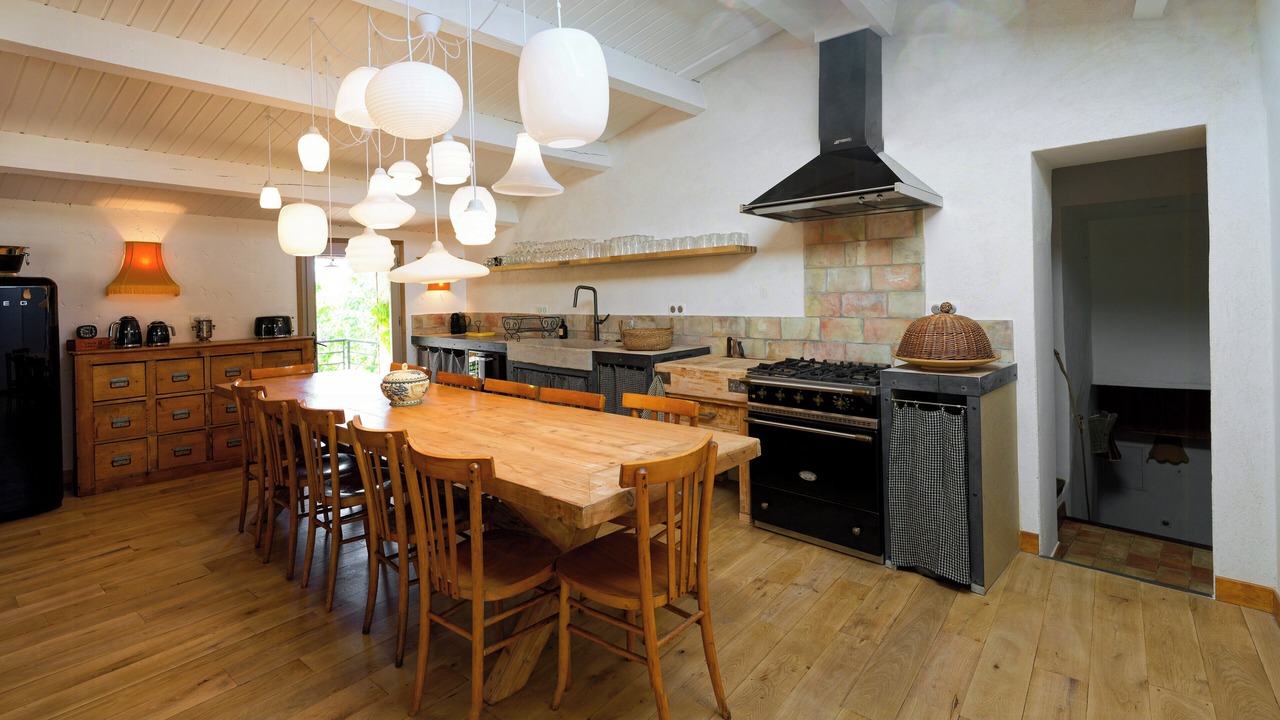 Photo of Kitchen in Chateauneuf-Val-Saint-Donat