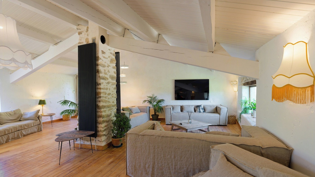 Photo of Livingroom in Chateauneuf-Val-Saint-Donat