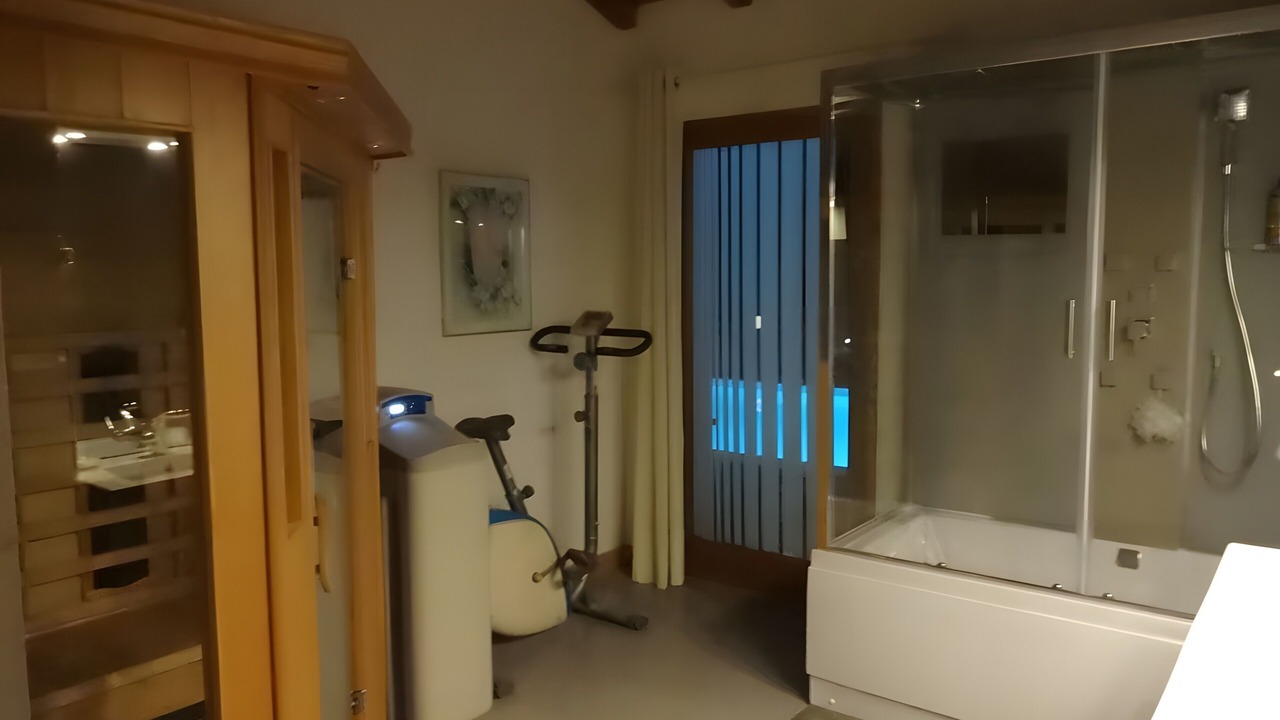 Photo of Bathroom in Thezan-des-Corbieres